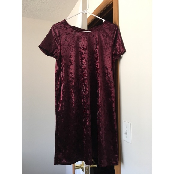 Dresses & Skirts - Velvet maroon dress
